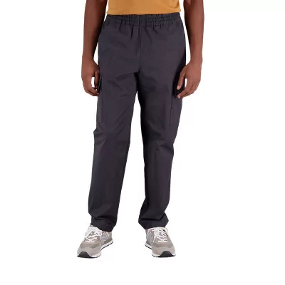 Hype  Pantalons Athletics Woven Cargo Pant Homme - New Balance MP31526BK - New Balance  à  75,00 € chez Hype